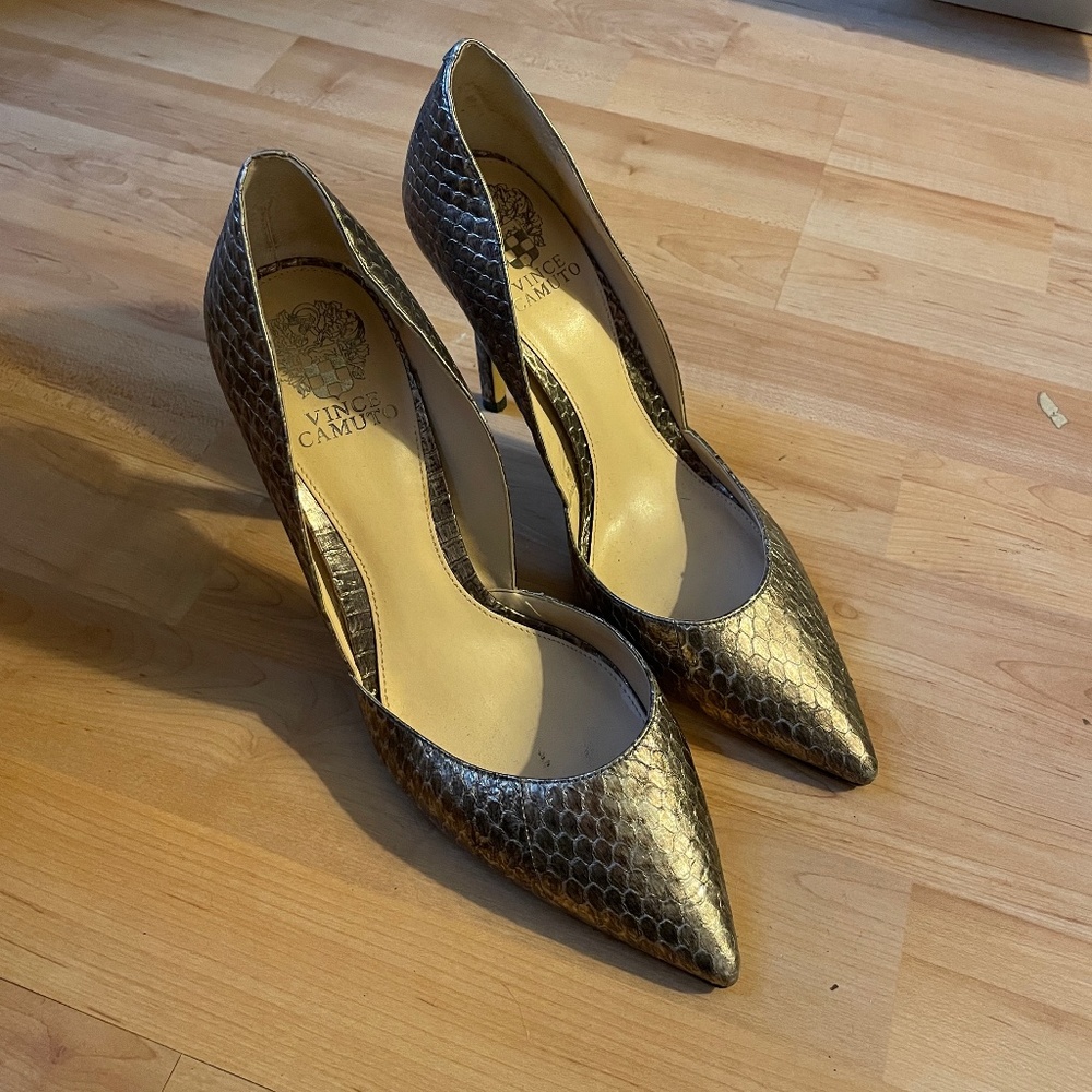 Vince Camuto snakeskin metallic heels, sz 10